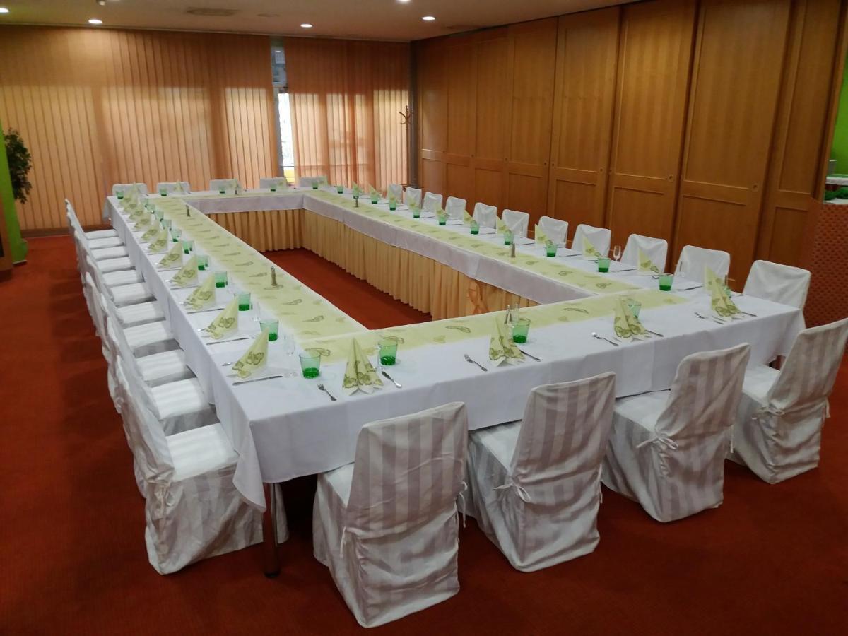 Hotel Tennis Club Prostějov Kültér fotó