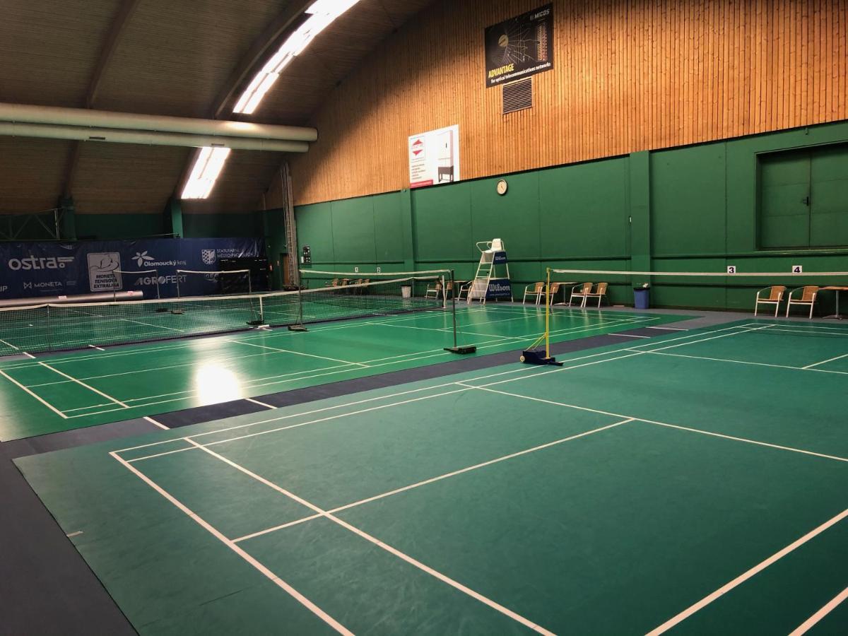Hotel Tennis Club Prostějov Kültér fotó