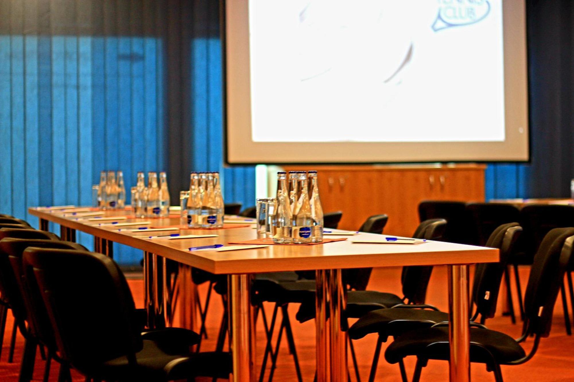 Hotel Tennis Club Prostějov Kültér fotó
