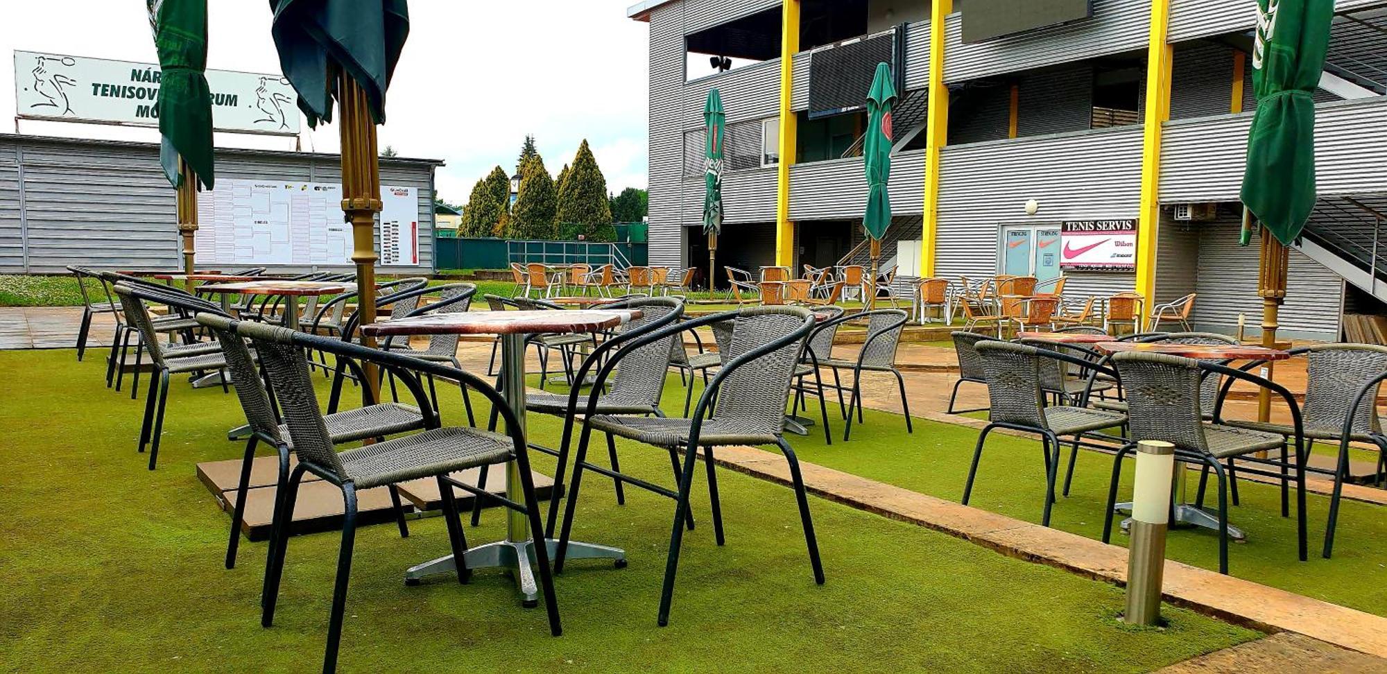 Hotel Tennis Club Prostějov Kültér fotó